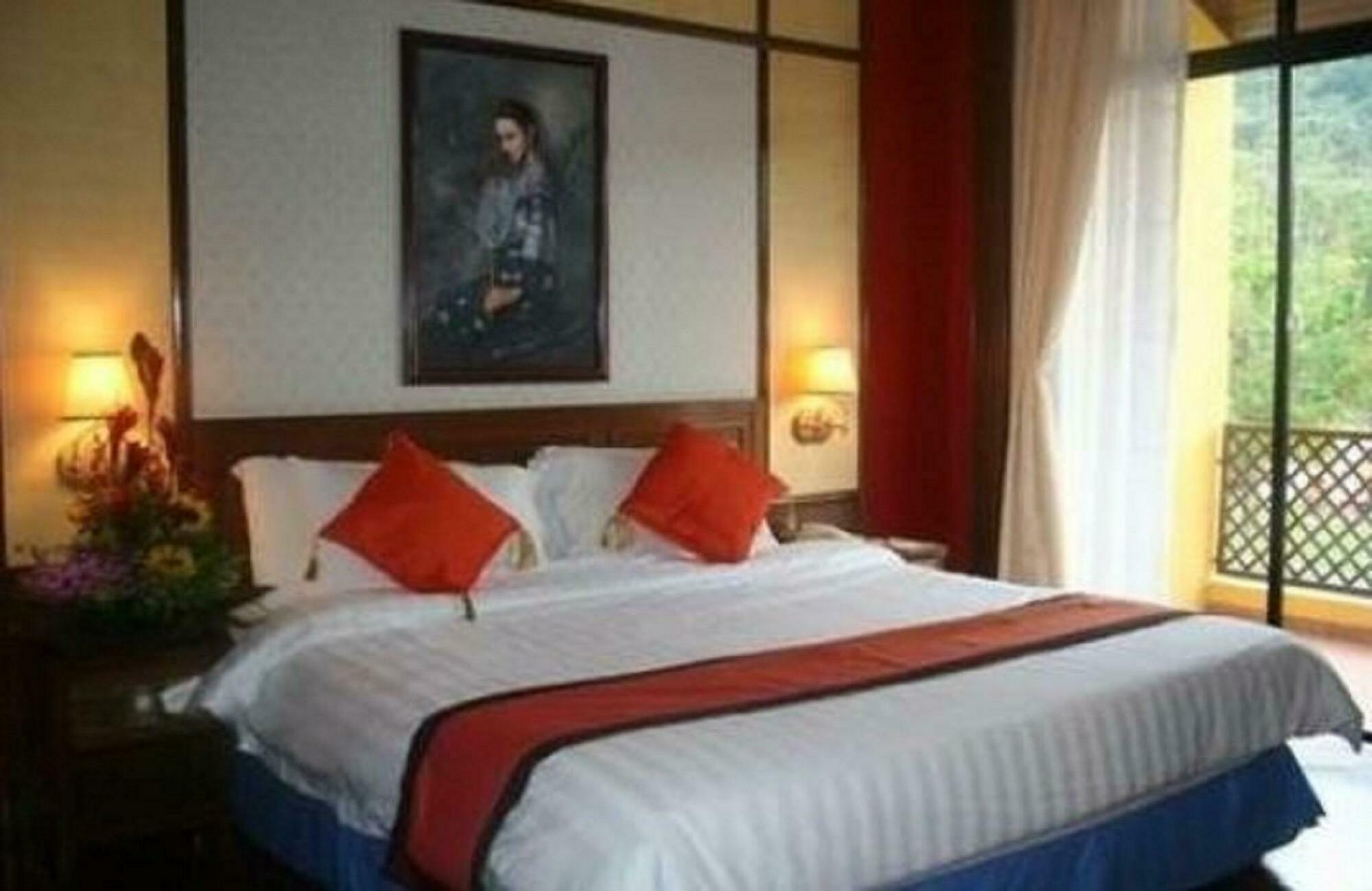 Geopark Hotel Padang Mat Sirat Luaran gambar